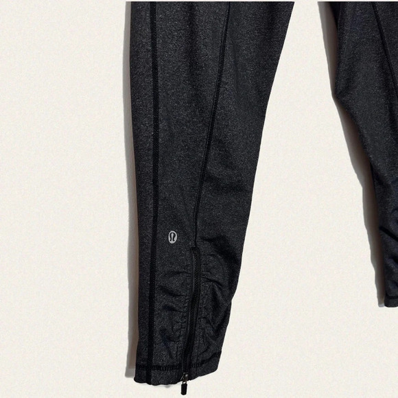 Lululemon  Cardio Kick Crop - Women’s 4 - Picture 9 of 10